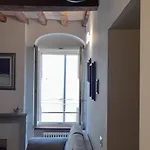 Claude Cozy Corner-apartment