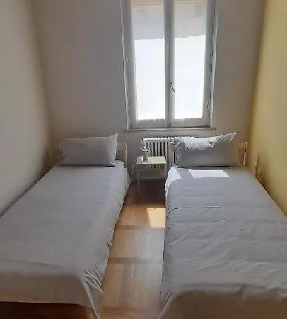 Claude Cozy Corner-apartment Apartment Parma