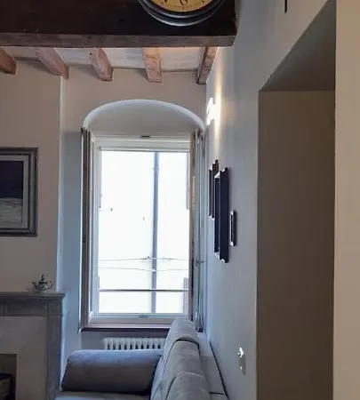 Claude Cozy Corner-apartment