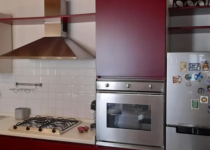 Apartment Claude Cozy Corner-apartment Parma