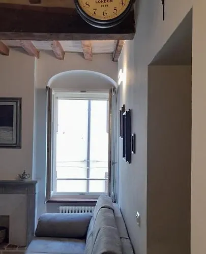 Claude Cozy Corner-apartment